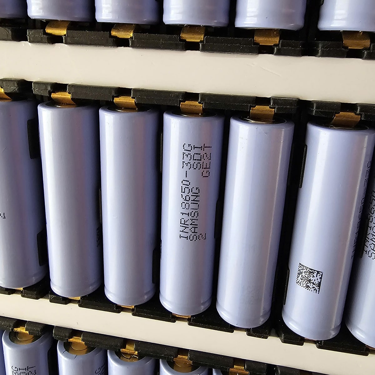 pin xe may dien impes min